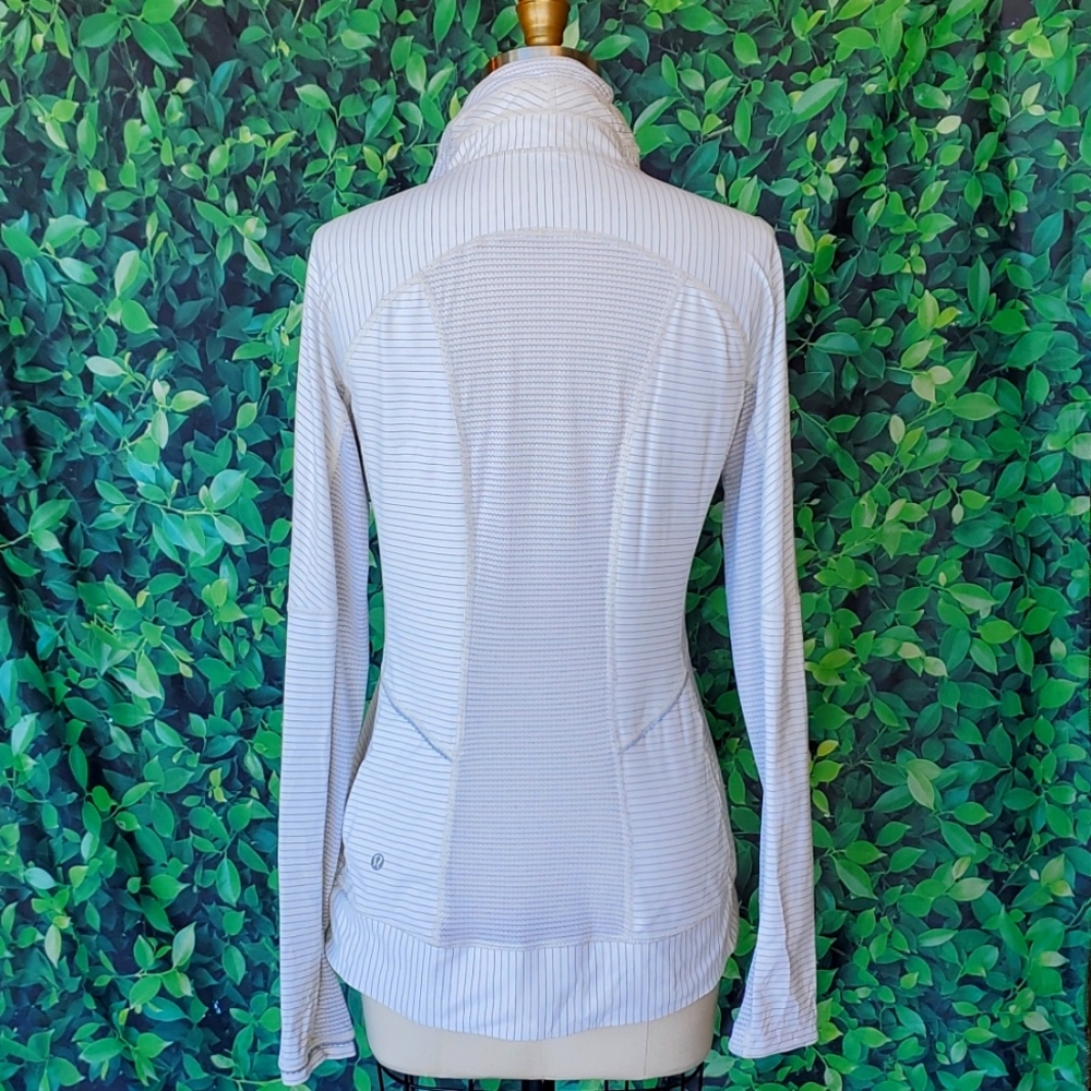 Lululemon pullover jacket - Picture 4 of 4